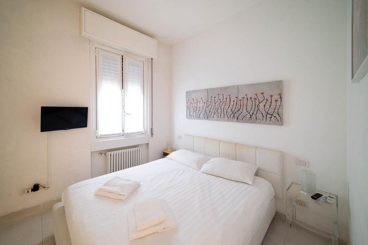 Apartment Hbhall Navigli 6b Milan