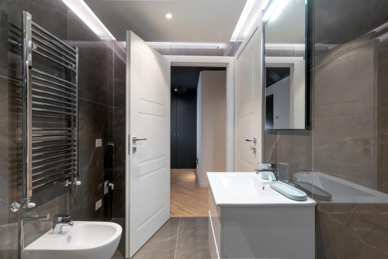 Brera Premium Near Duomo Wifi Apartment Milan