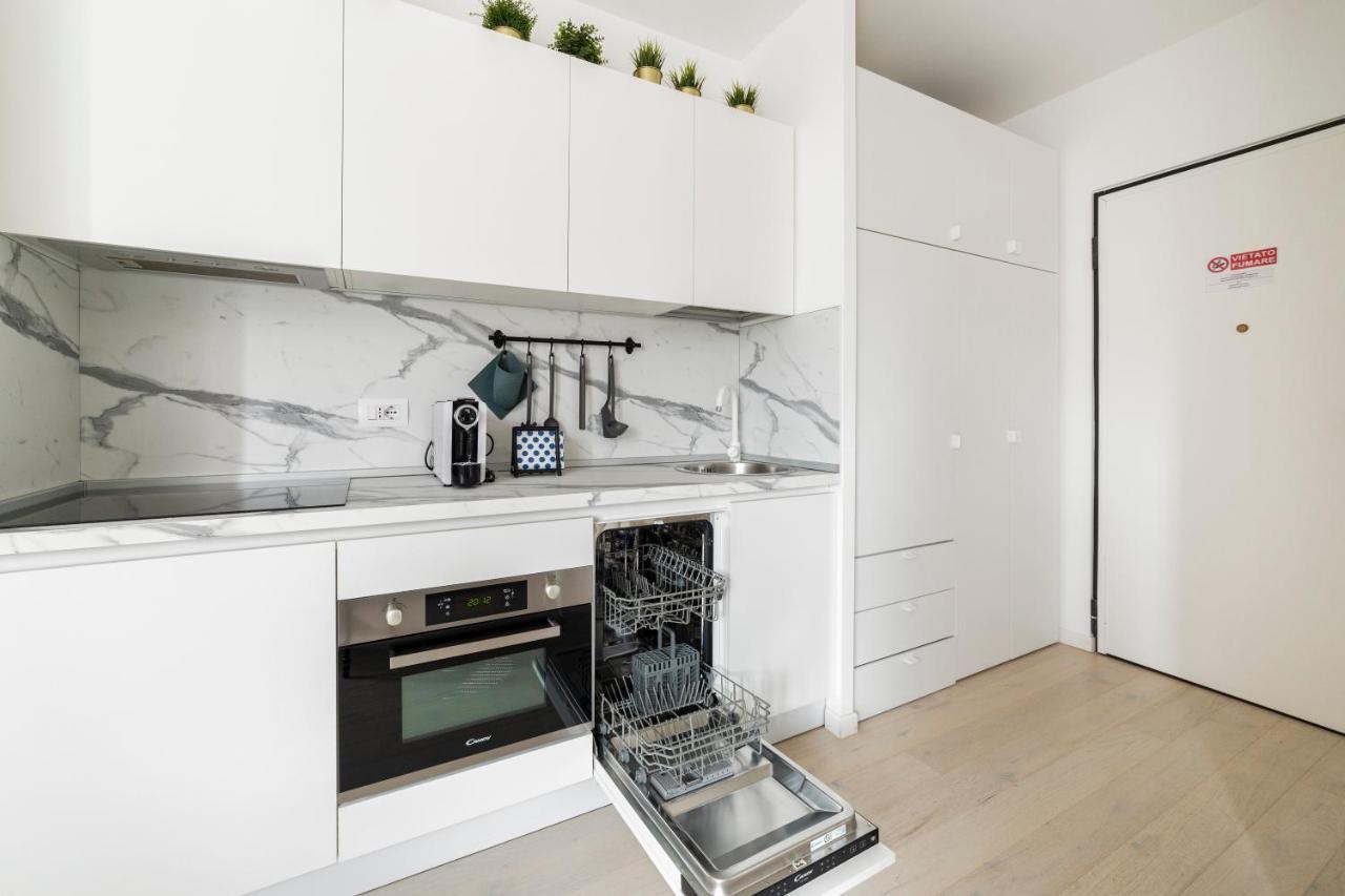 Brand New Apts Lima M1 Milan