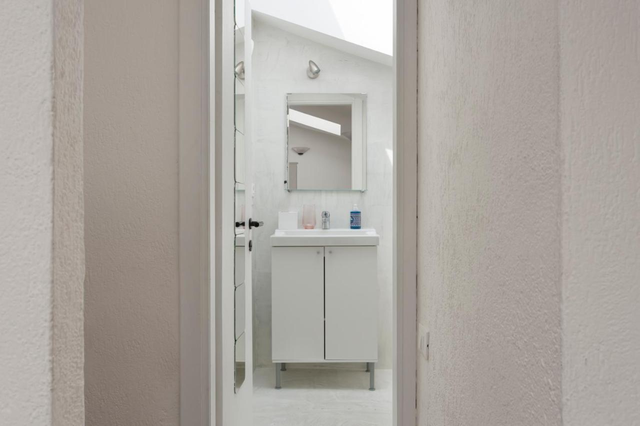 1 Bedroom Apt - Duomo 4 Apartment Milan