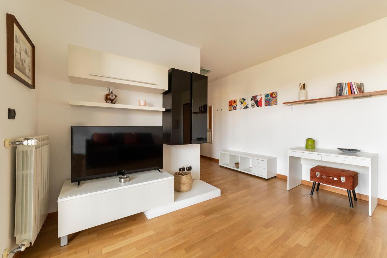 Apartment Rogoredo Apt With Terrace! Milan