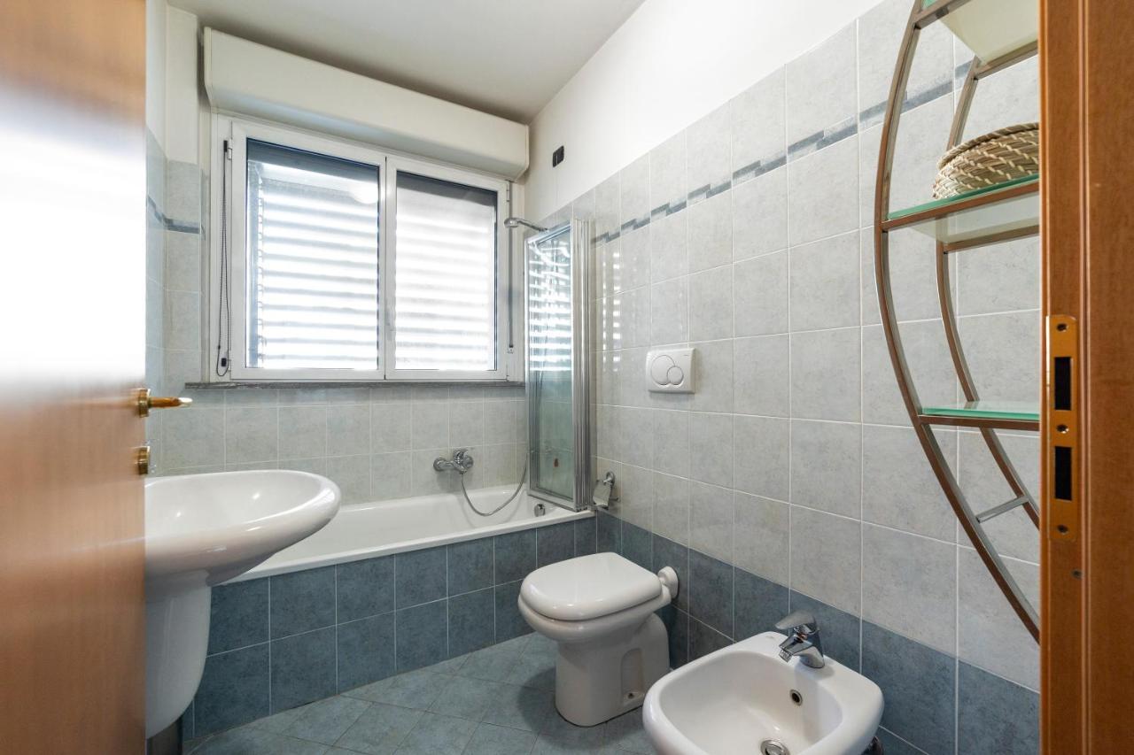 Apartment Rogoredo Apt With Terrace! Milan