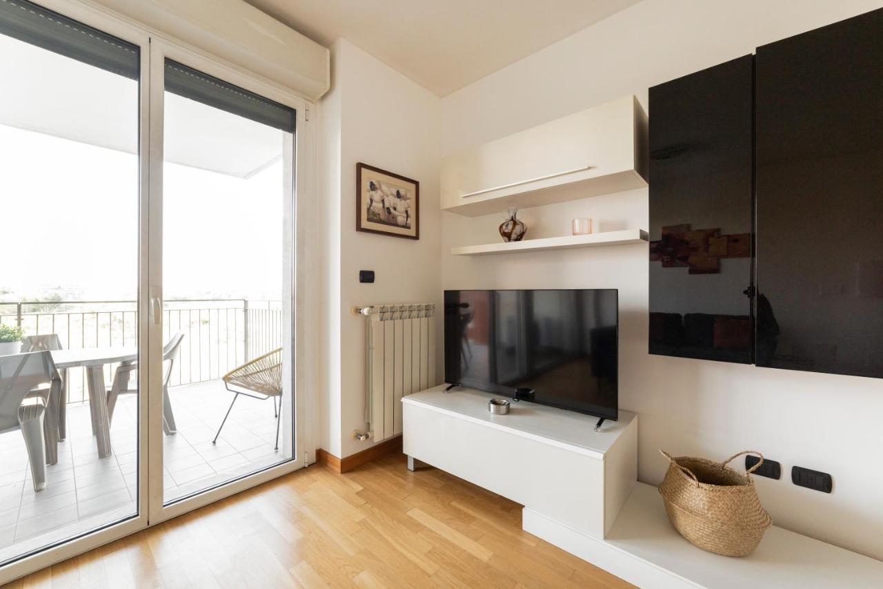 Rogoredo Apt With Terrace! * Milan