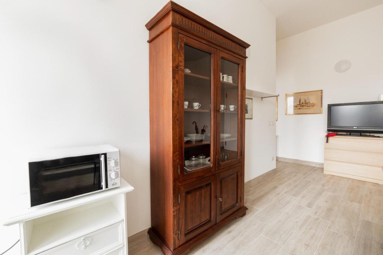 Sant'ambrogio Bright With Terrace Apartamento