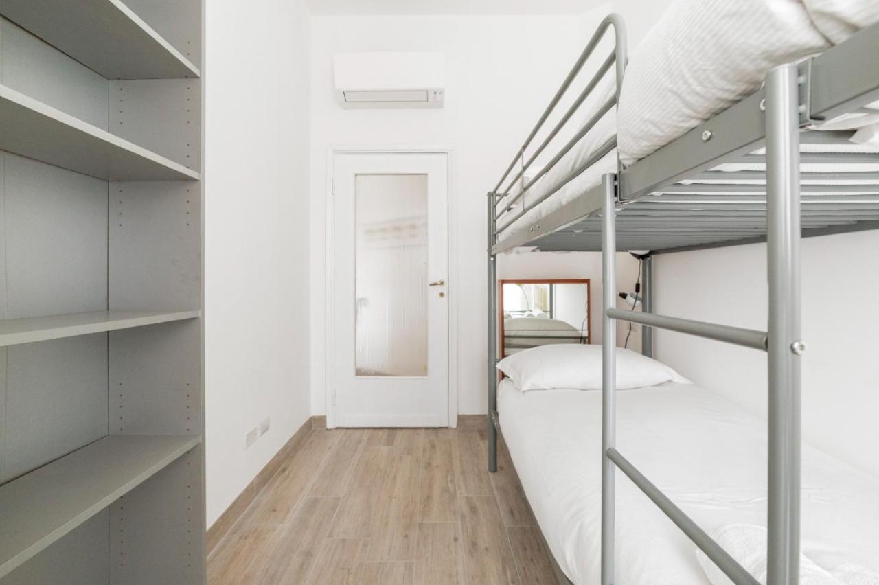 Apartamento Sant'ambrogio Bright With Terrace Milão