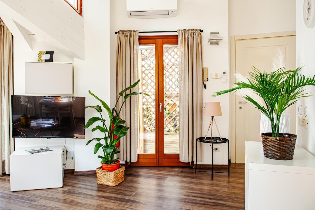 Apartment Sunshine Raggio Di Sole Milan