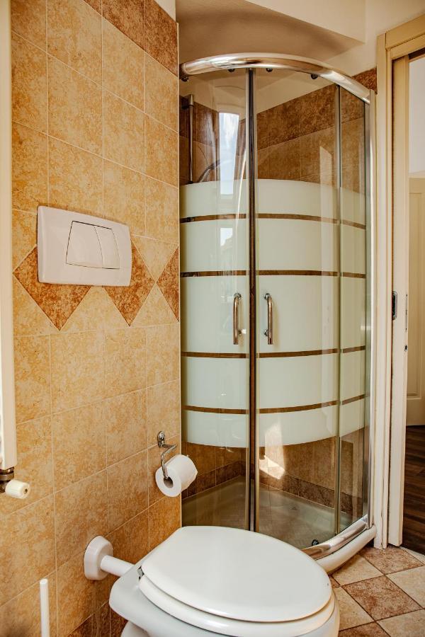 Apartment Sunshine Raggio Di Sole Milan