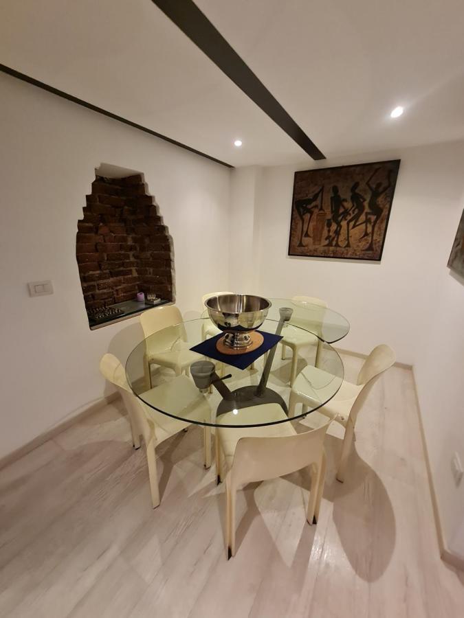 Apartment Isola - Ugo Bassi Charme Loft Milan