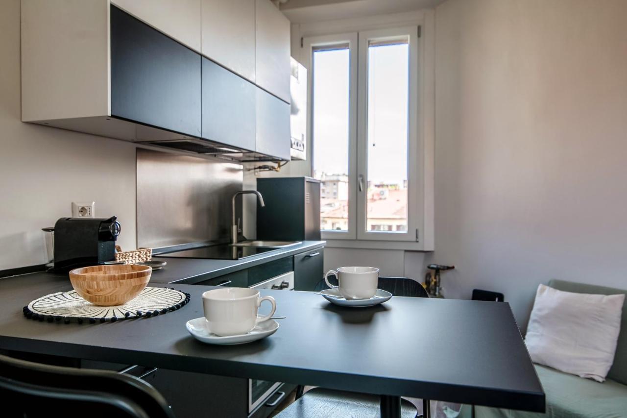 Joivy Stylish Flat, 5-minute Metro Trip To Centre * Milan