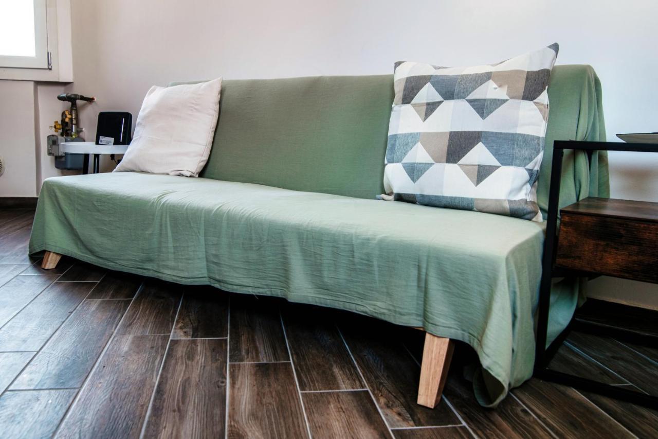 Joivy Stylish Flat, 5-minute Metro Trip To Centre *