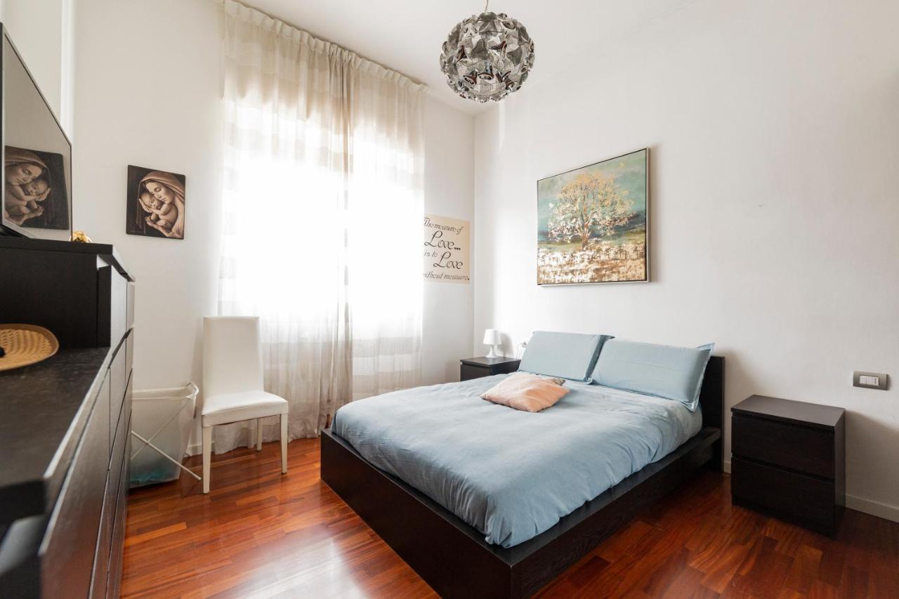 Calvairate Balcony Apartment Milan