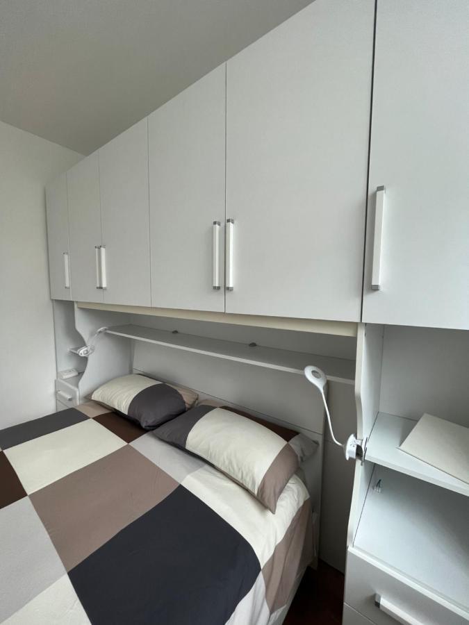 The Small White House In Apartment Milan