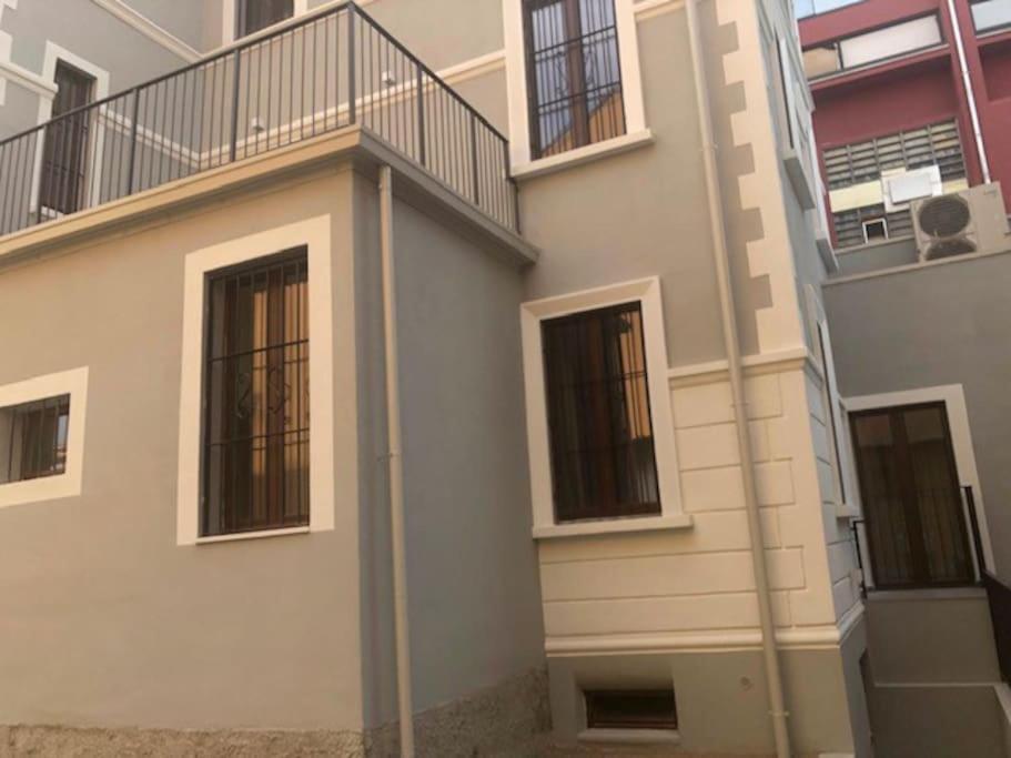 Villa Liberty In Zona Bovisa Guest house Milan