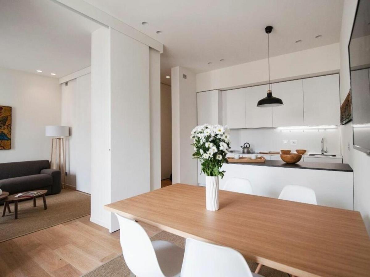 Palazzo Beltrade By Halldis Apartment Milan
