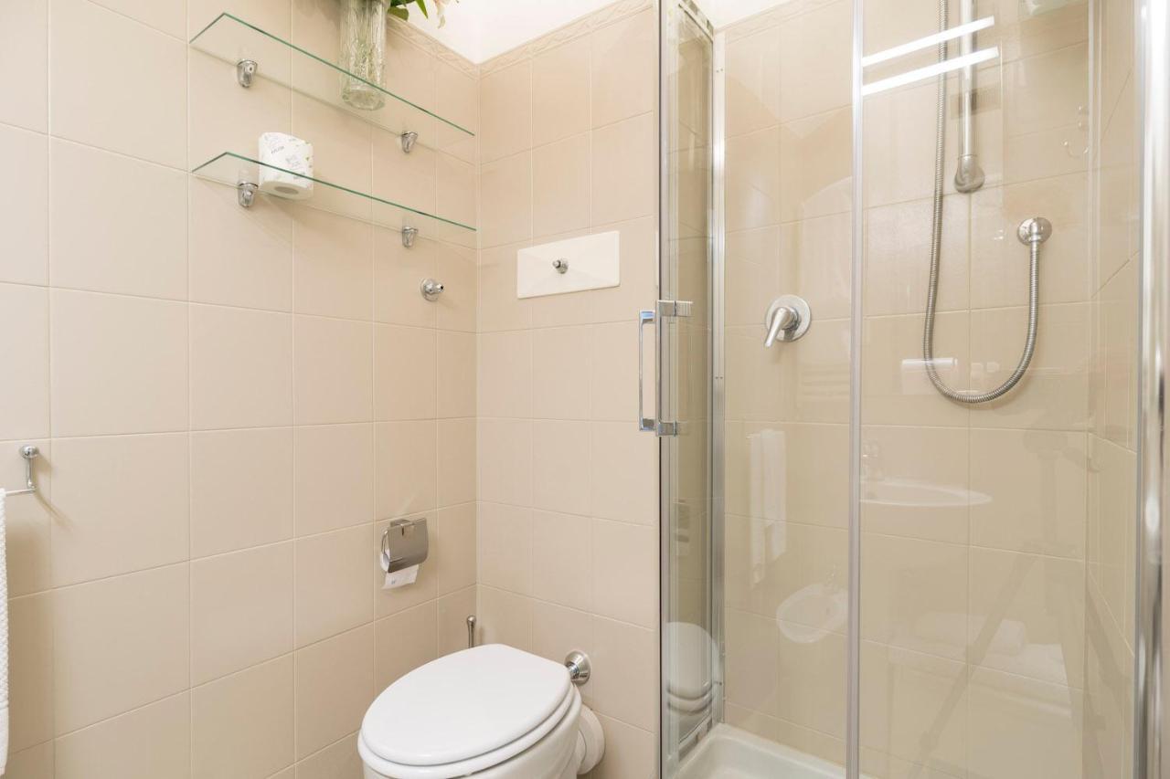 Contempora - Elvezia 8 - E54 *