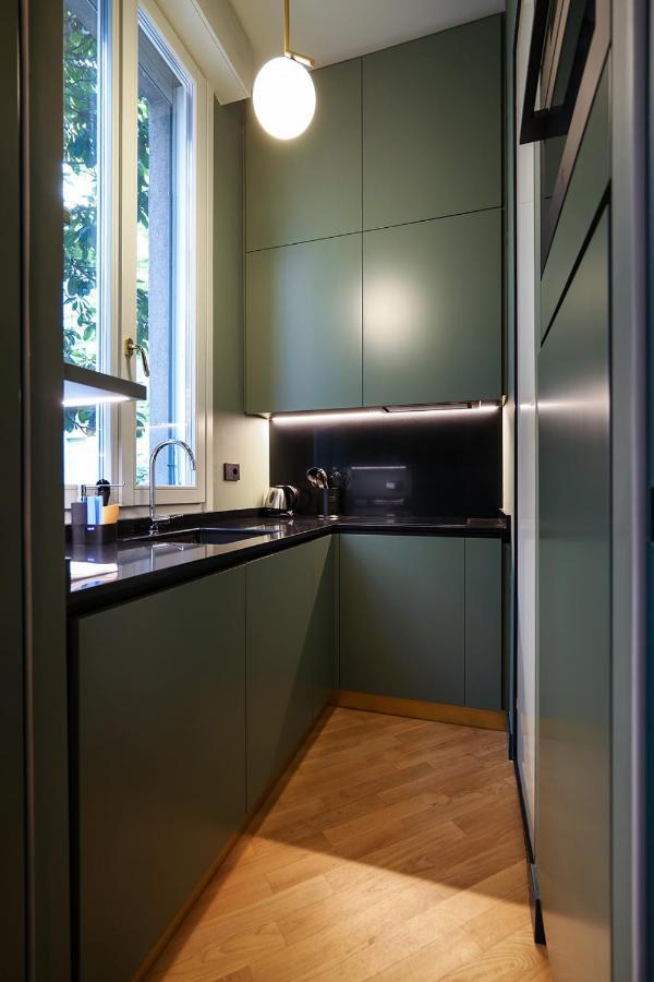 Elegance And Design In The Heart Of Brera Apartment