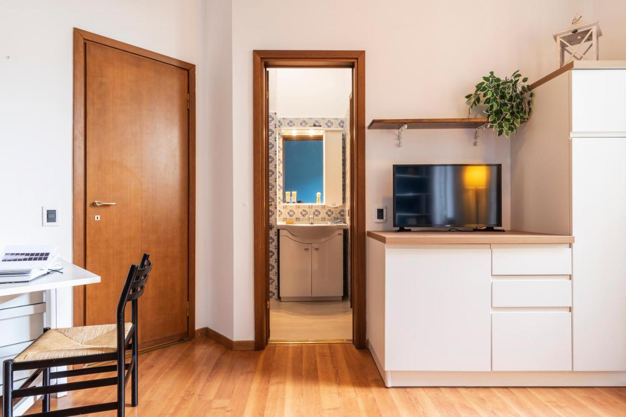 Casa Blu Flexyrent Wifi - No Ac Apartment Milan