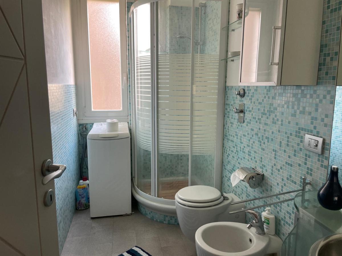 Appartamento Impeccable 3 Bedroom House Up To 6 People 10 Minutes Away From Duomo *