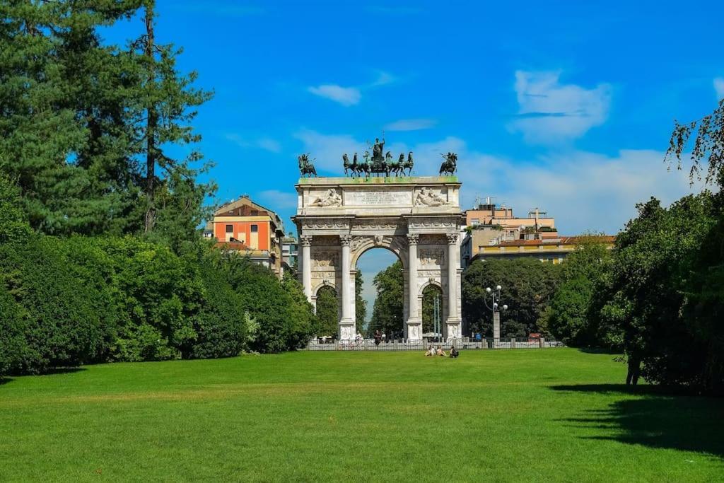 Life - Parco Sempione / Moderno * Milan