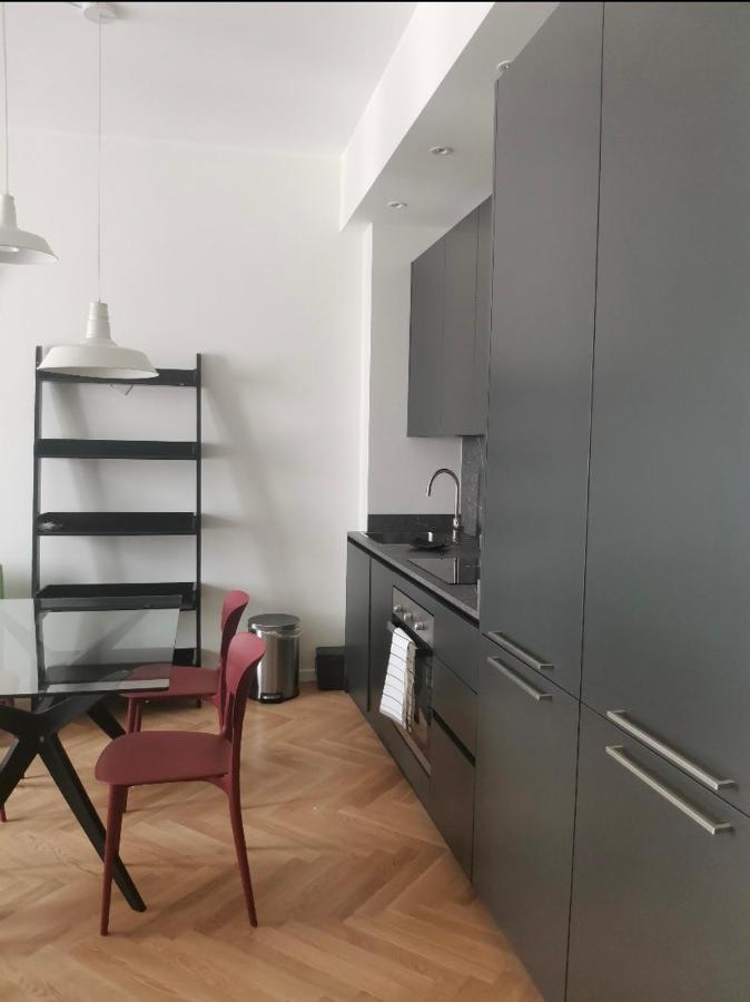 Milano: Incantevole In Pieno Centro - Fancy Yellow Appartamento Milano