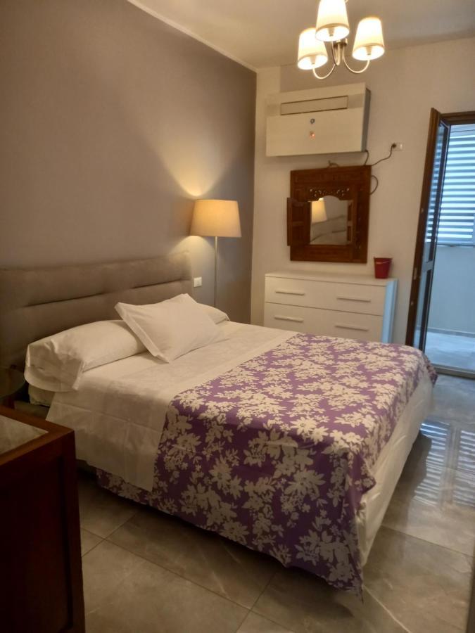 Home Suite Home - Super Attic Suite -With Free Parking - Zone Iulm & Naba & Navigli - Metro Subway Romolo Apartment Milan