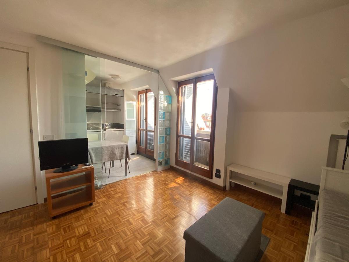 Apartment Porta Venezia, Monolocale Con Vista Sui Tetti Milan