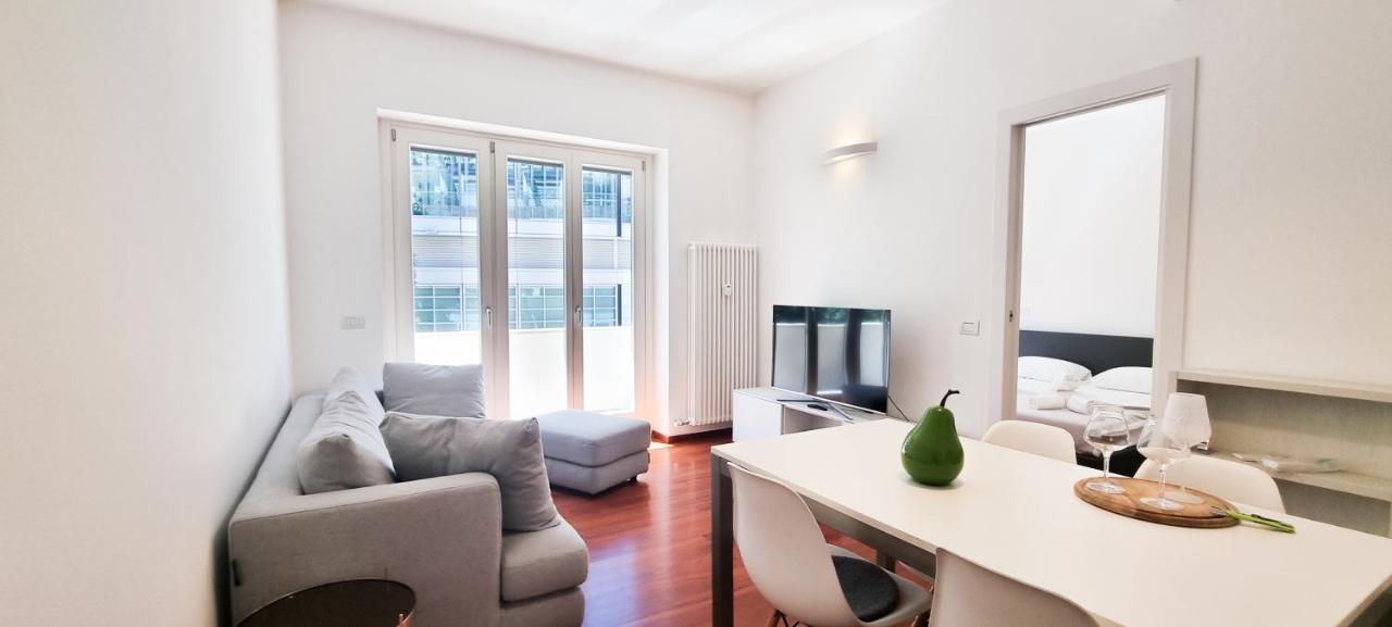 Joivy Superb Flat, 2 Balconies & Skyscrapers View * Milan