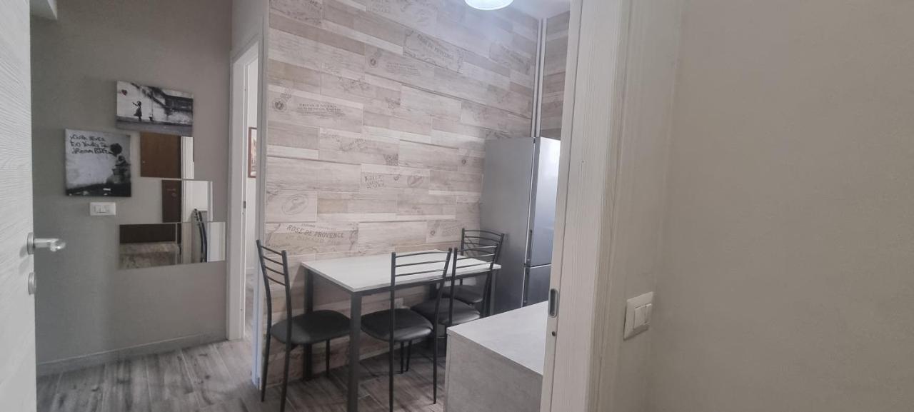 Altido Cosy And Inviting 1-bed Flat With Balcony * Milan