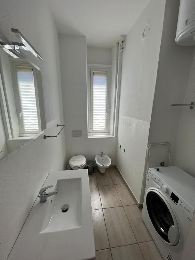 Apartment Via Treviso 6 *