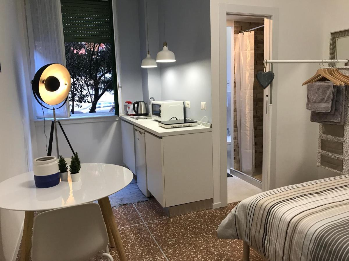 25 - Near Metro M3 Apartment *