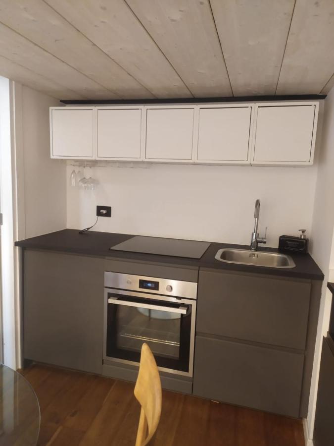 Via Lecco, Apartment