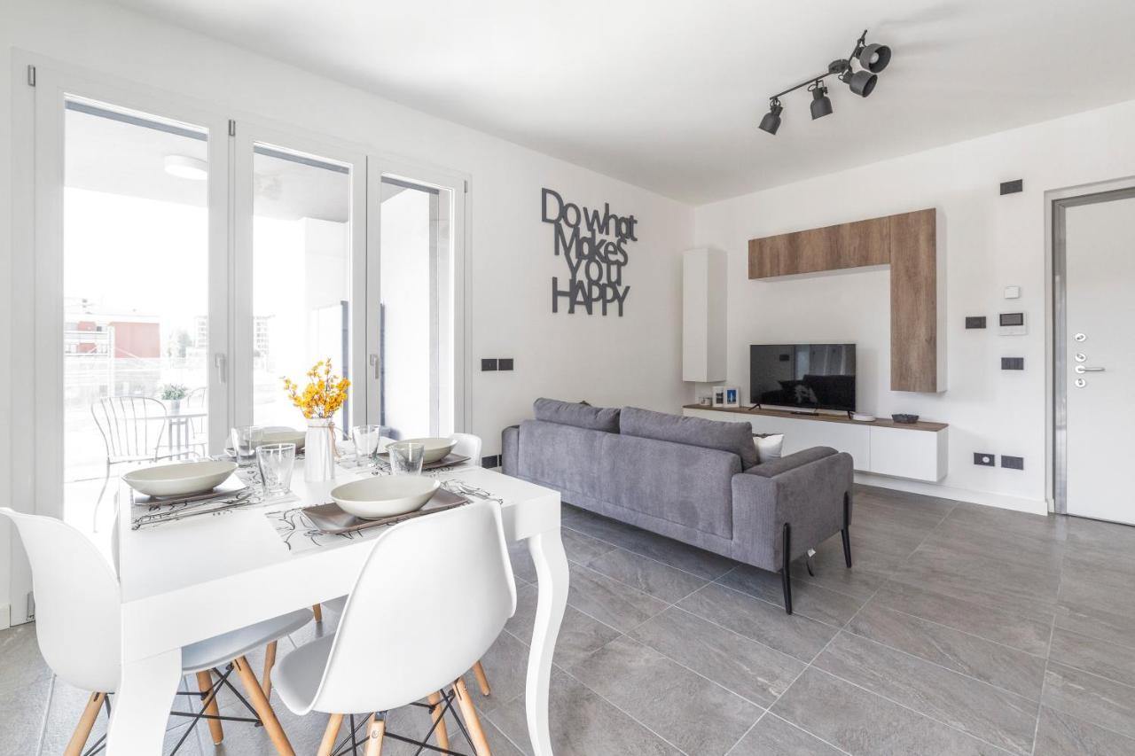 Modern Apt With Terrace And Parking! Appartamento *