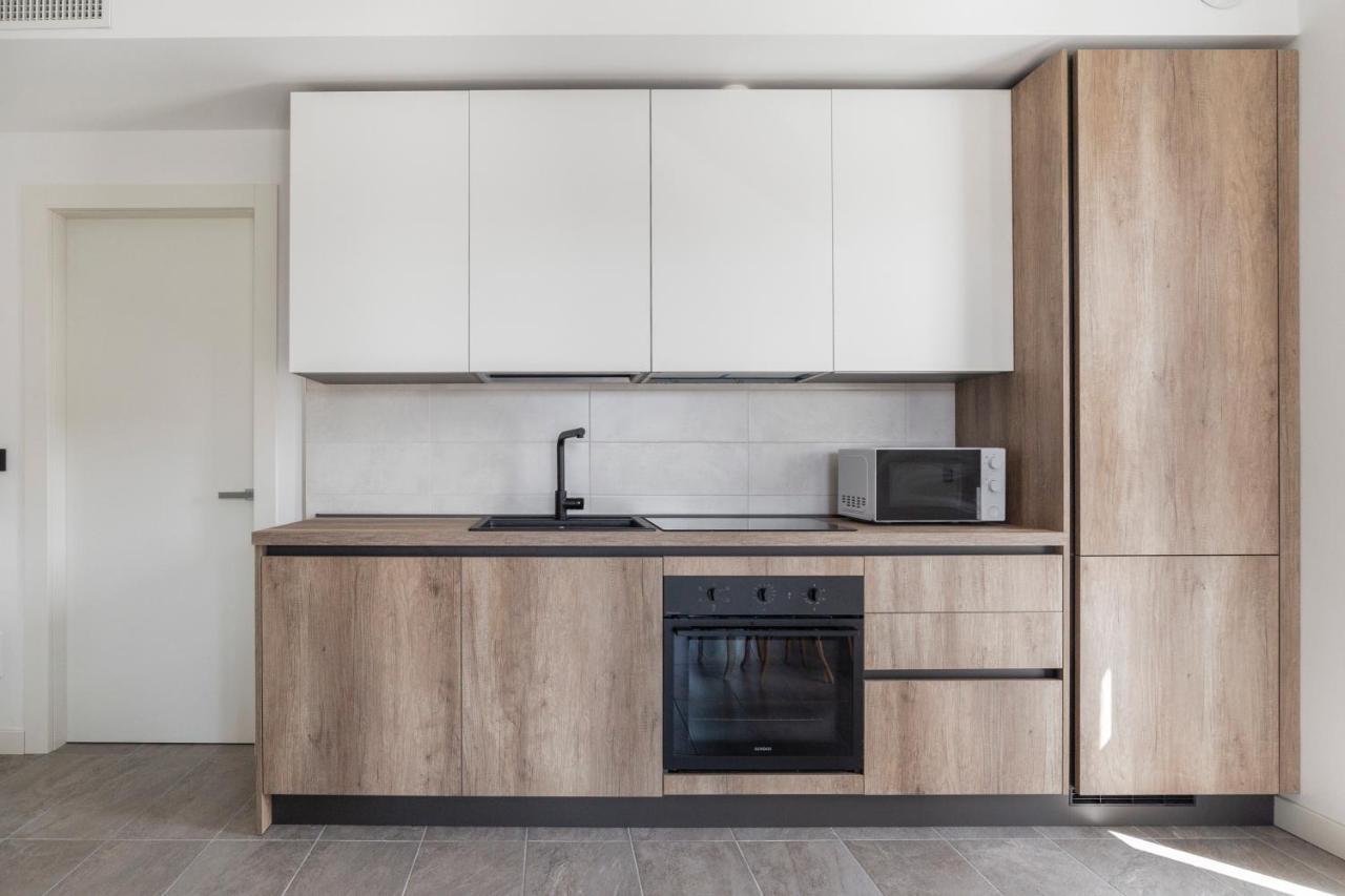 Modern Apt With Terrace And Parking! Appartamento *