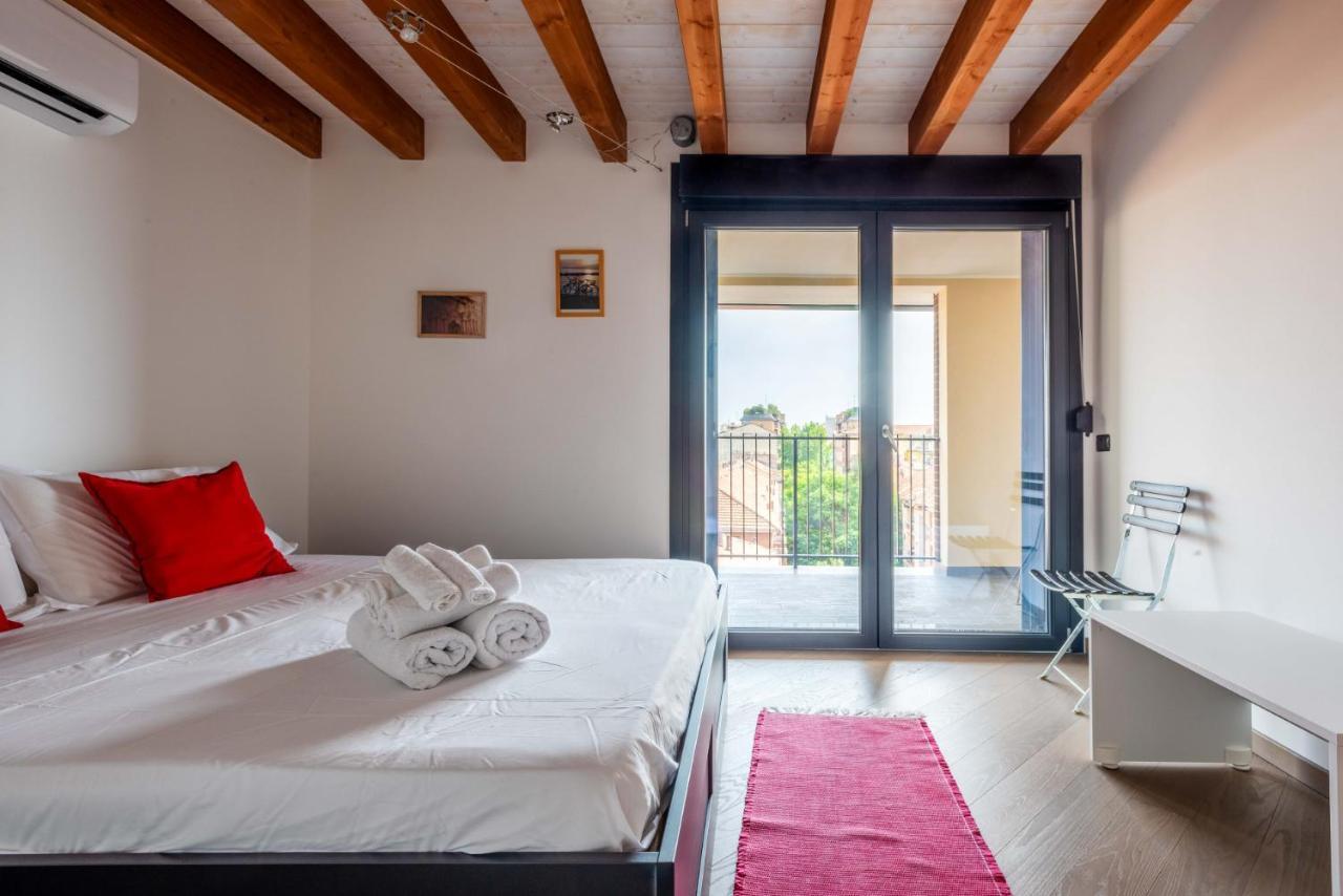 Amazing Flat With A View And Terrace On Navigli By Easylife * Milan
