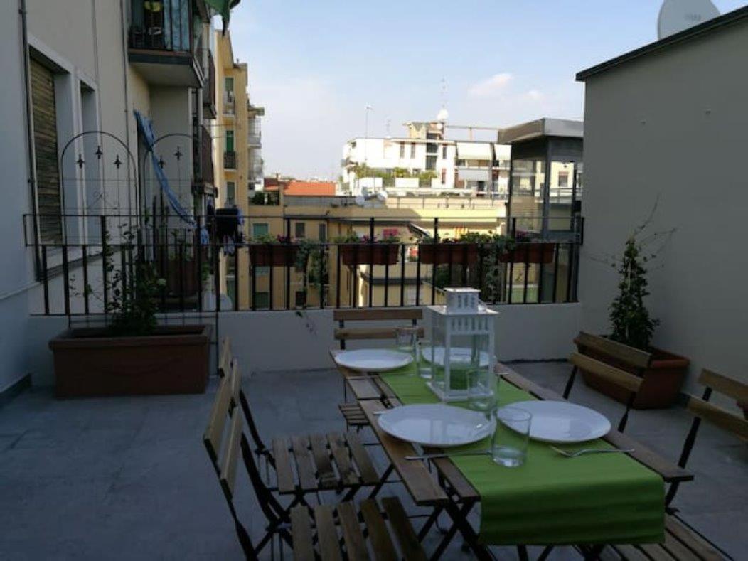 Con Grande Terrazzo In Via Lomellina - Lome 527