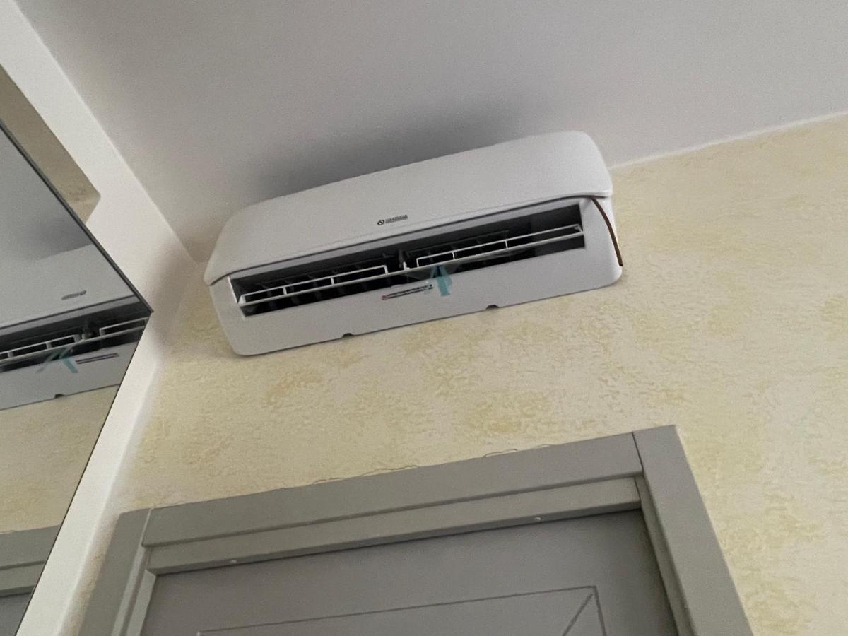 Impeccable 3 Bedroom House Up To 6 People 10 Minutes Away From Duomo Milano