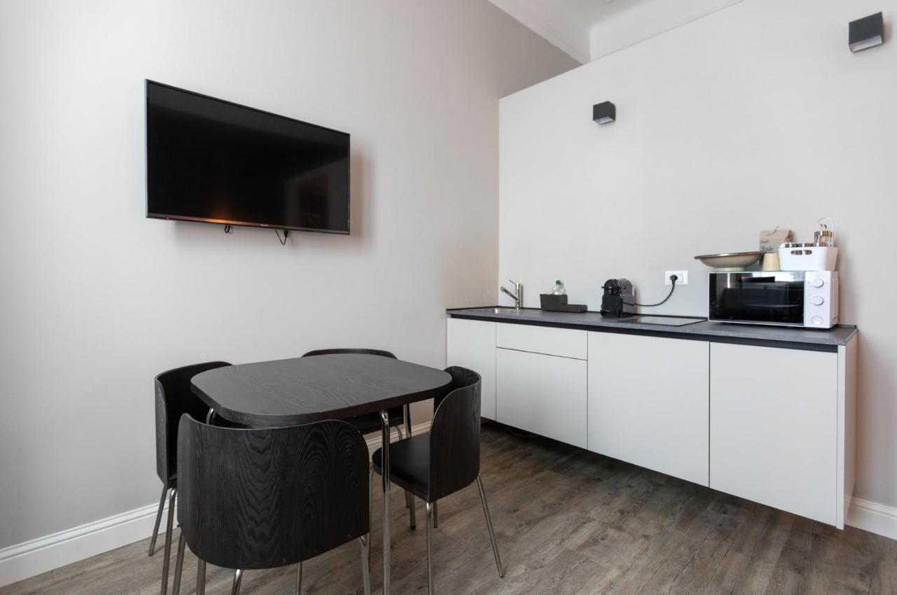 Household Settembrini 3* Milan