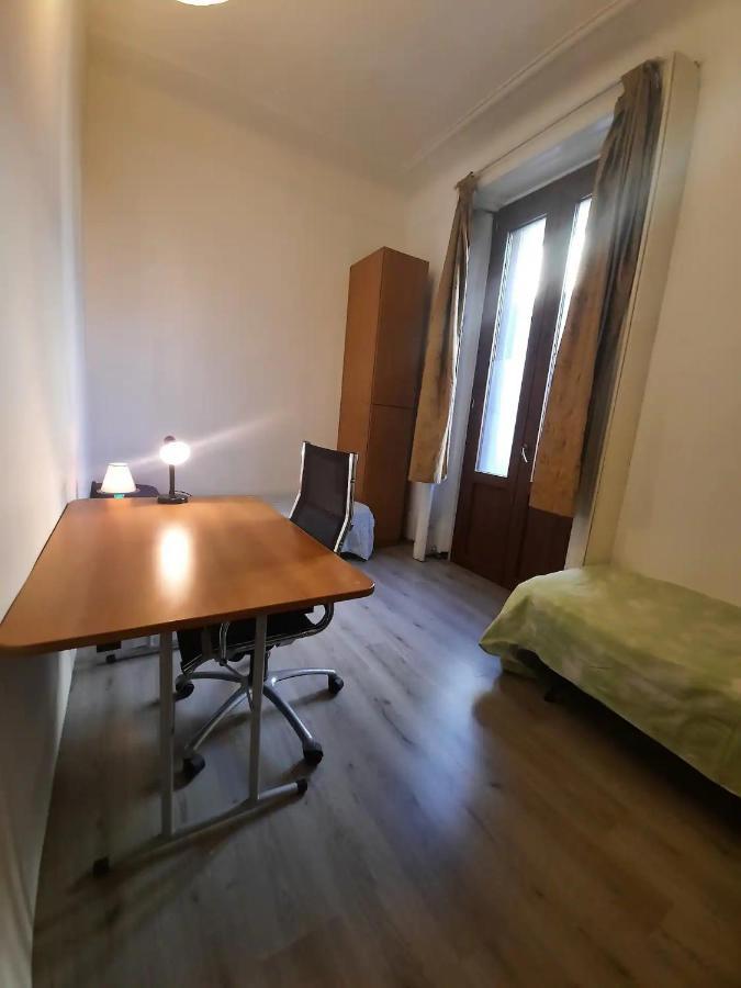 Private In A Quiet In The City Center Alloggio in famiglia Milano