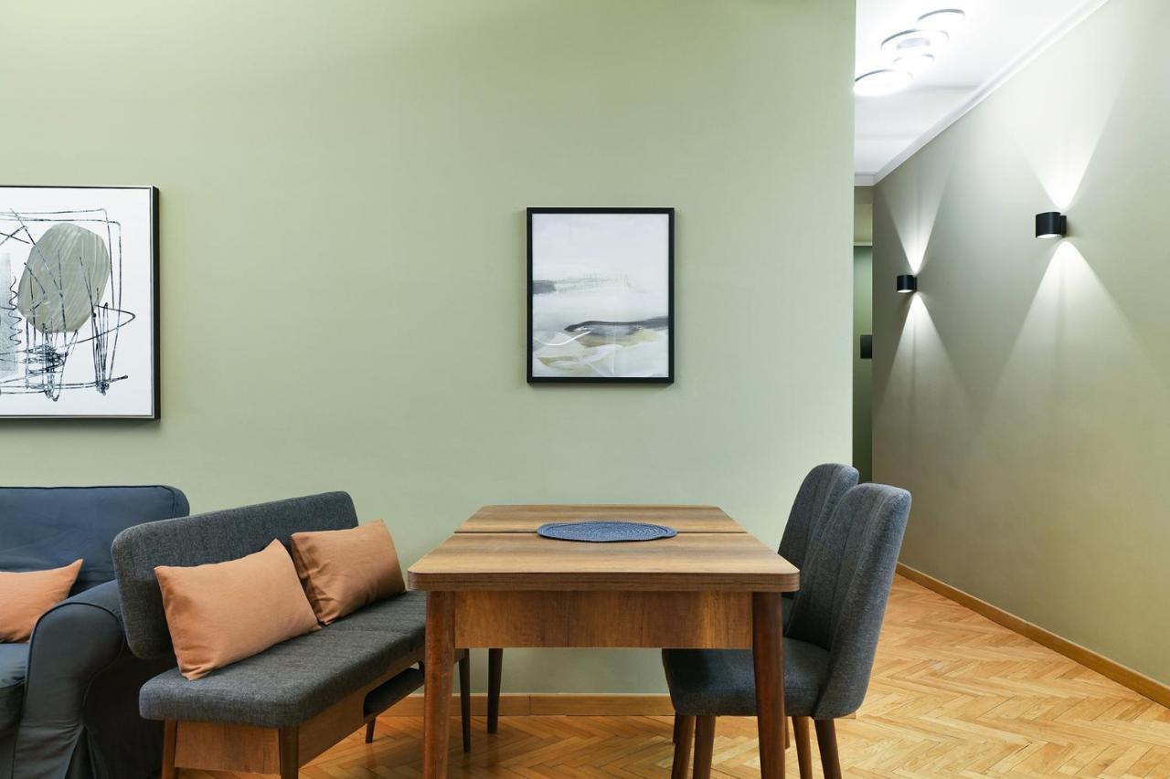 Contempora - Cavallotti 13 - B21 * Milan