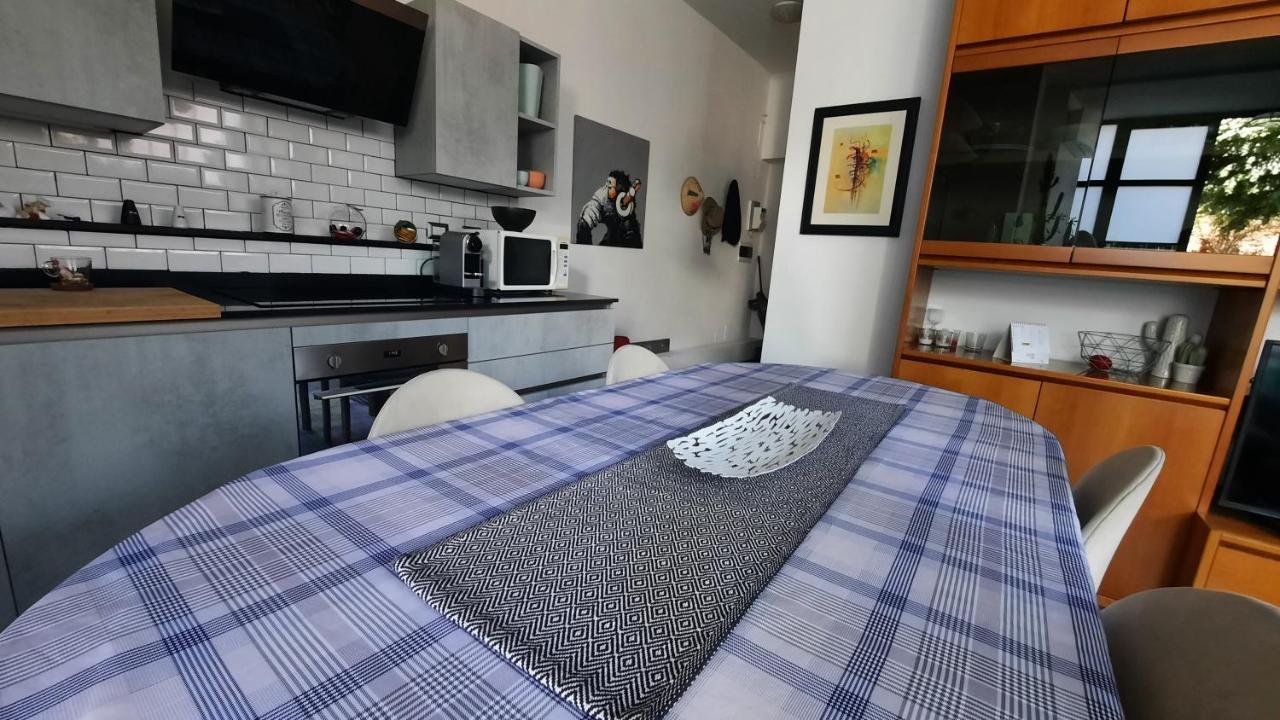 Deloft In Apartment *
