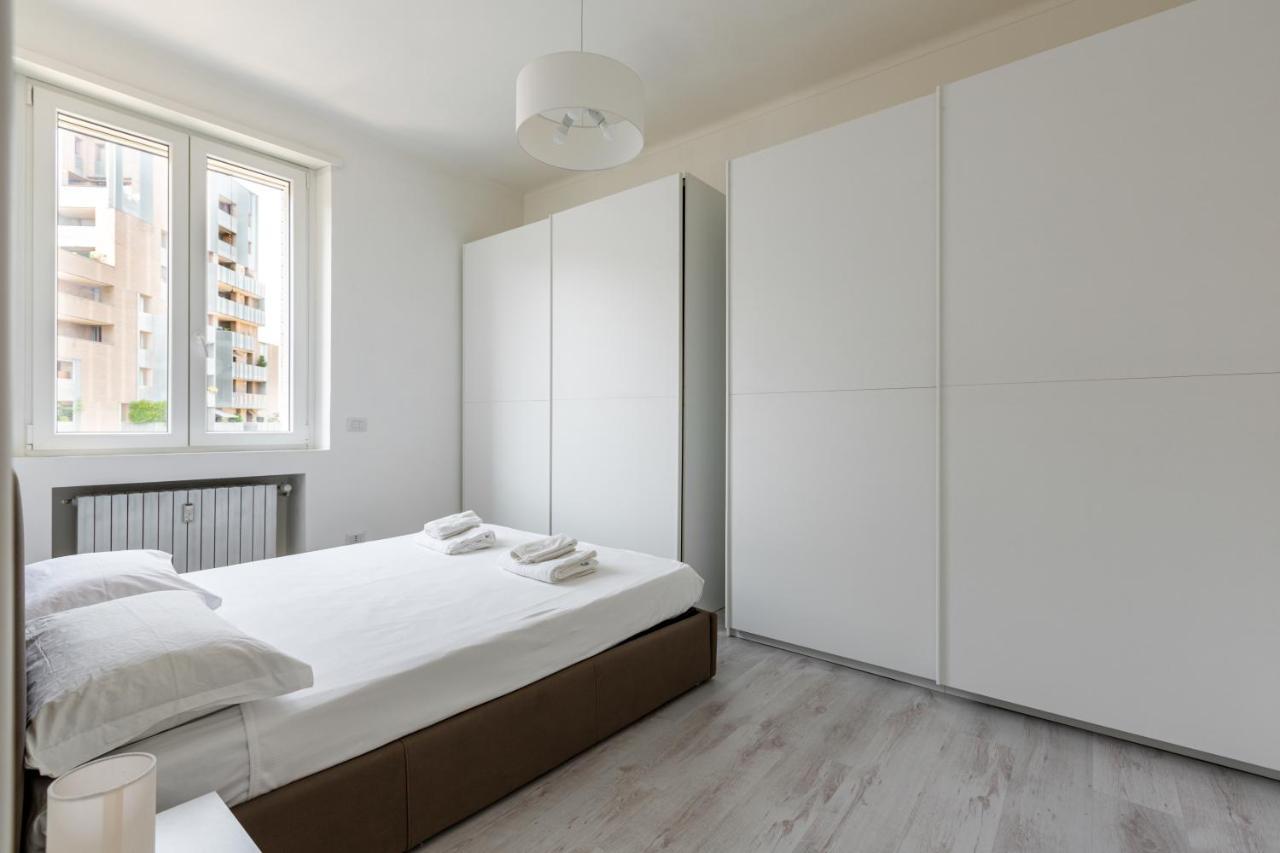Apartment Garibaldi & Gae Aulenti Modern With Private Parking! *