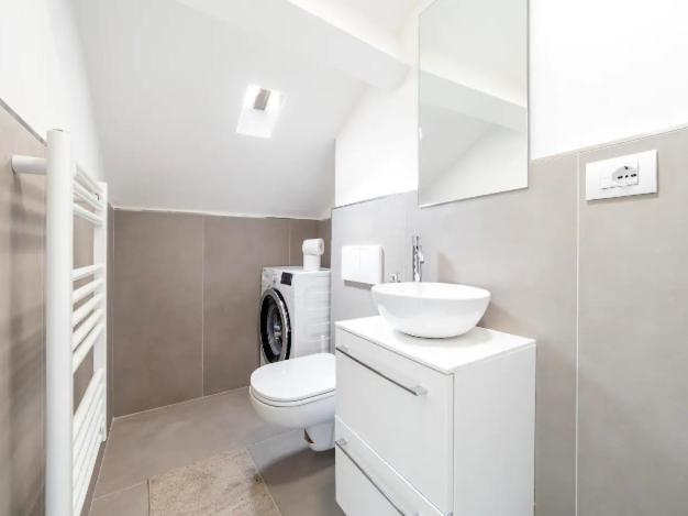 Sammartinis Attic Apartment Milan