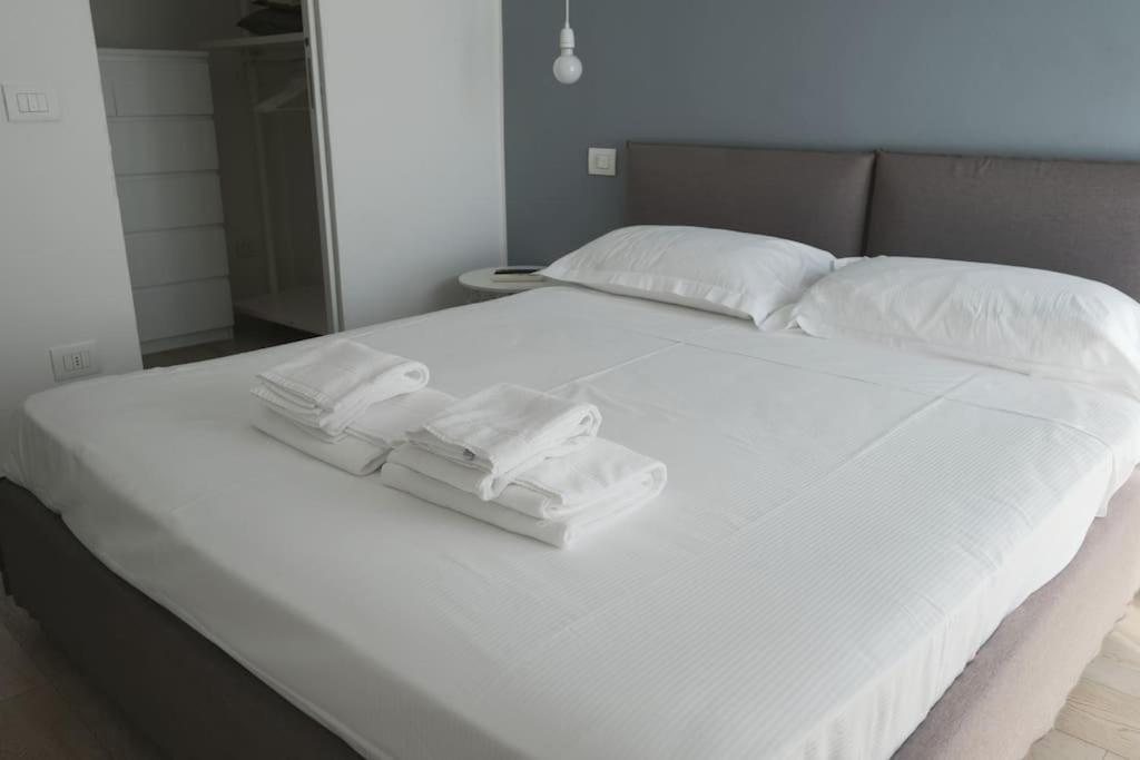 Apartment Orea Spiti- Modern Mantegna Arco Della Pace District Milan