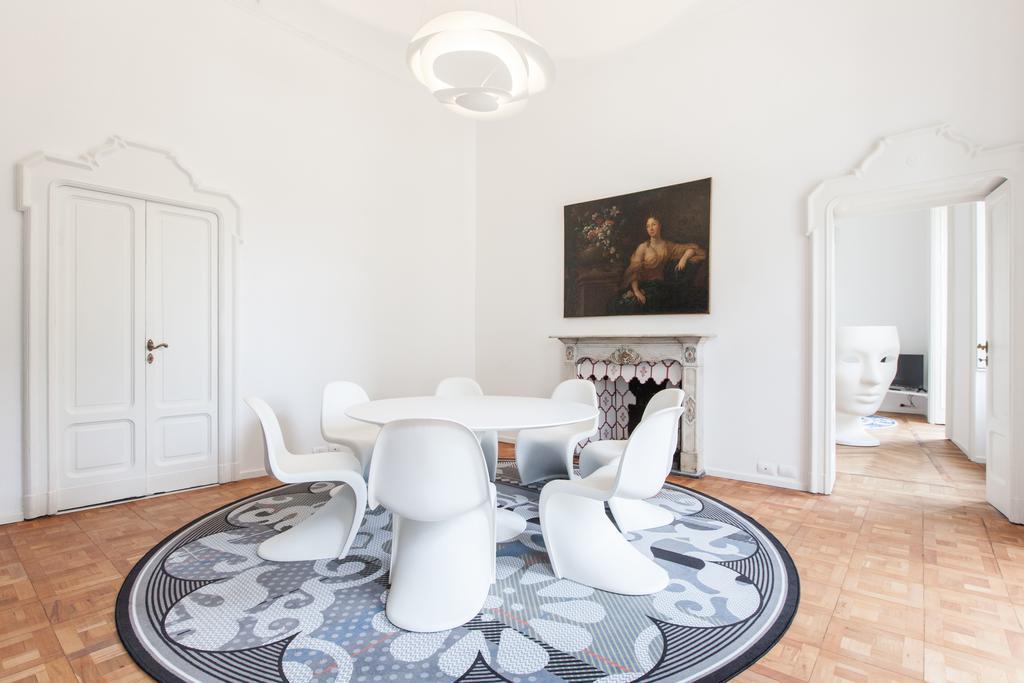 Della Spiga Apartment