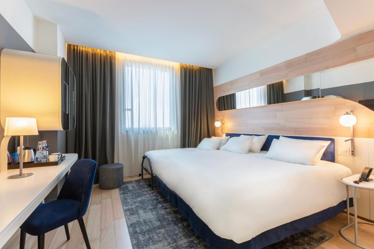 Voco Milan-fiere By Ihg Hotel 4*