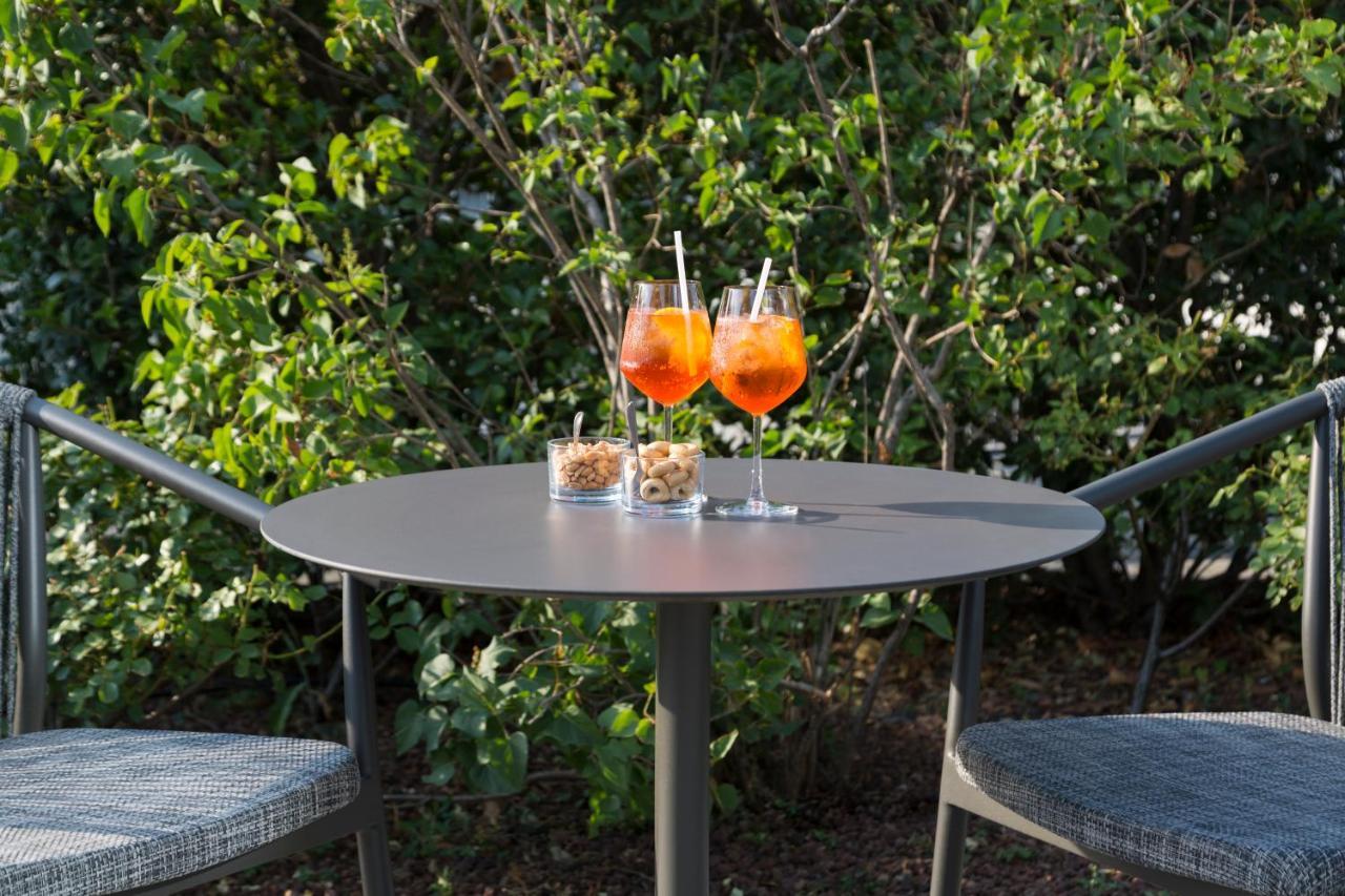 Hotel Voco Milan-fiere By Ihg 4*