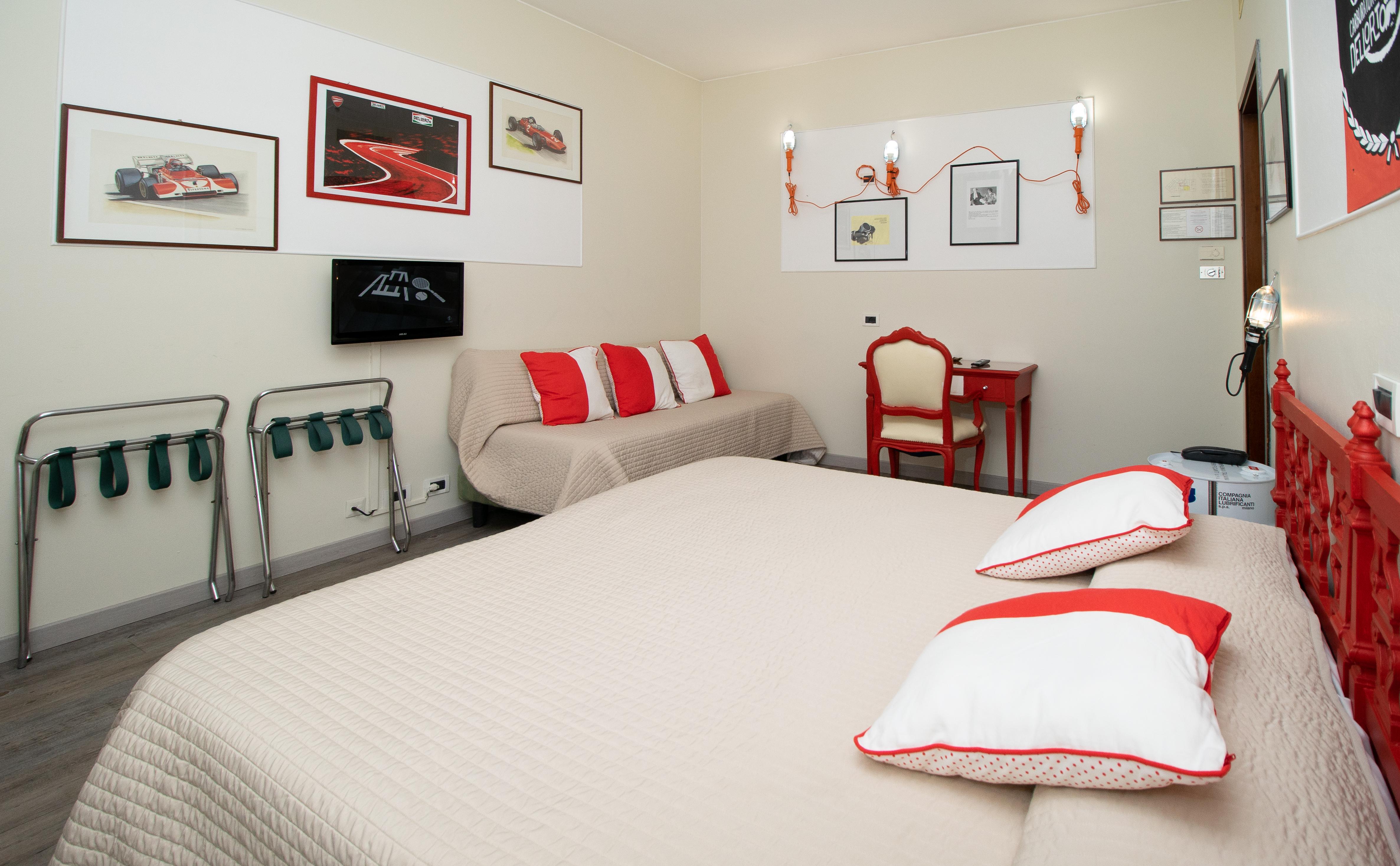Admiral Hotel 4*