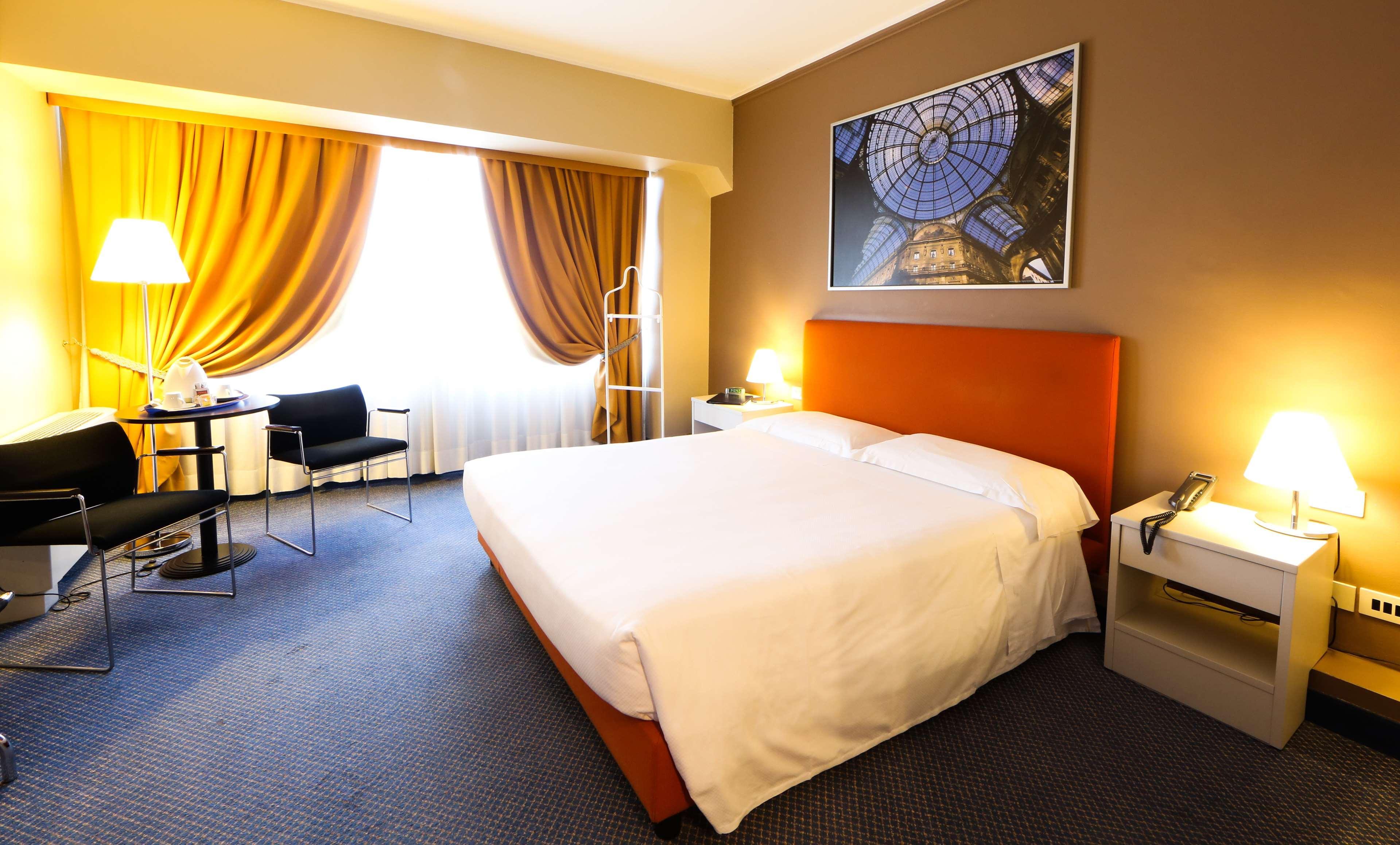 Blaise & Francis Hotel