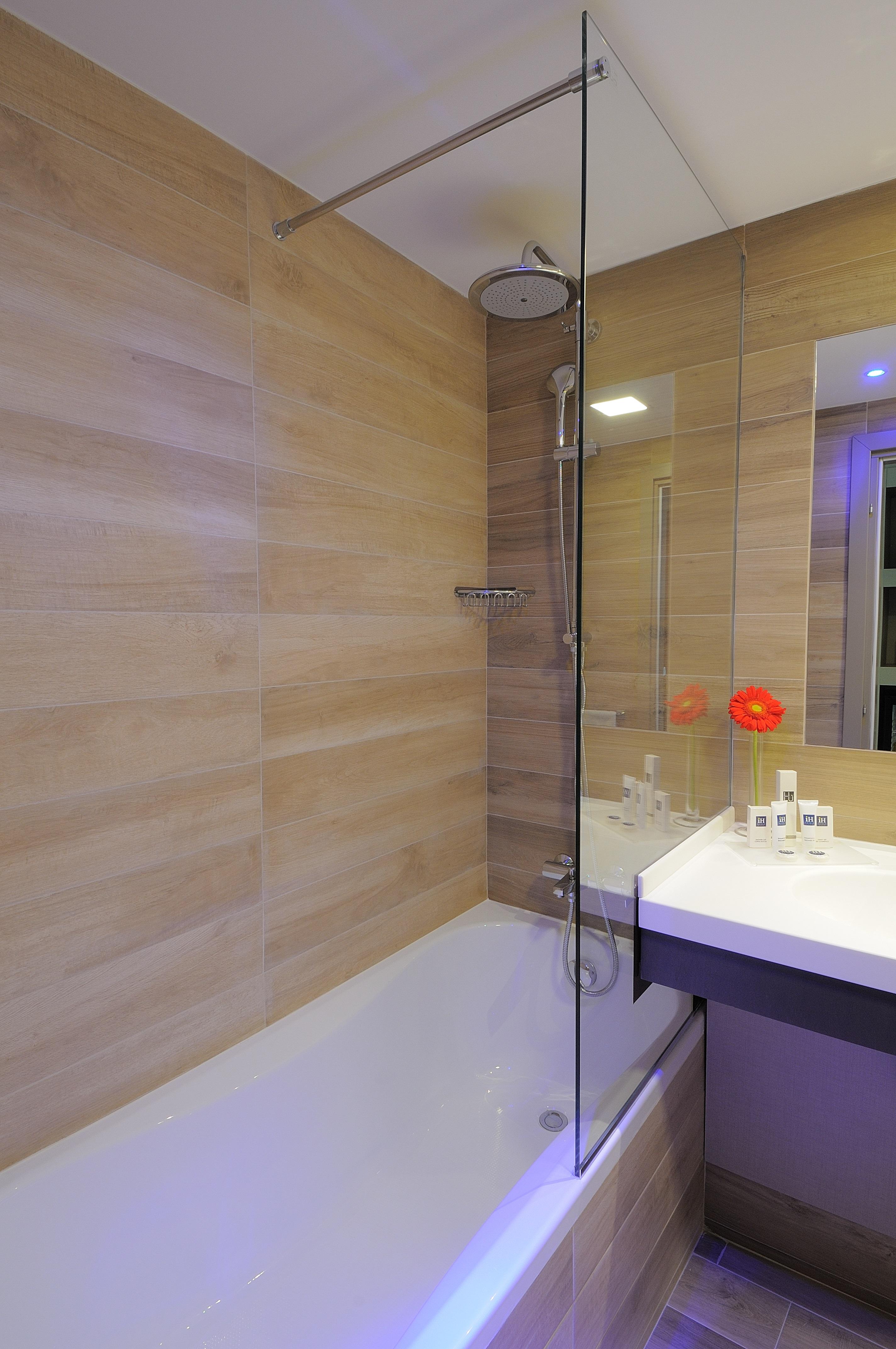 Ih Lorenteggio 4* Milan
