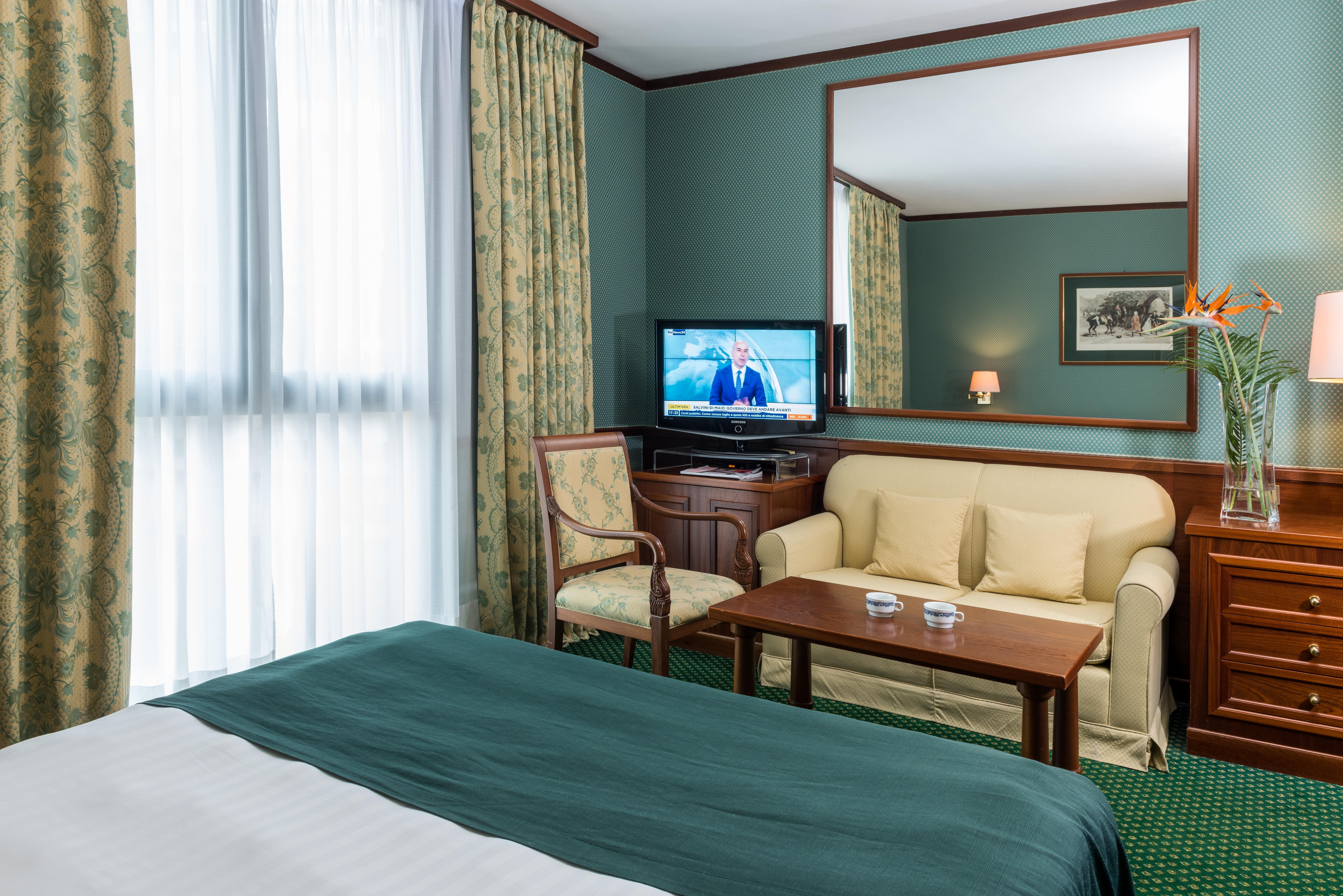 Hotel Leonardo Center 4*